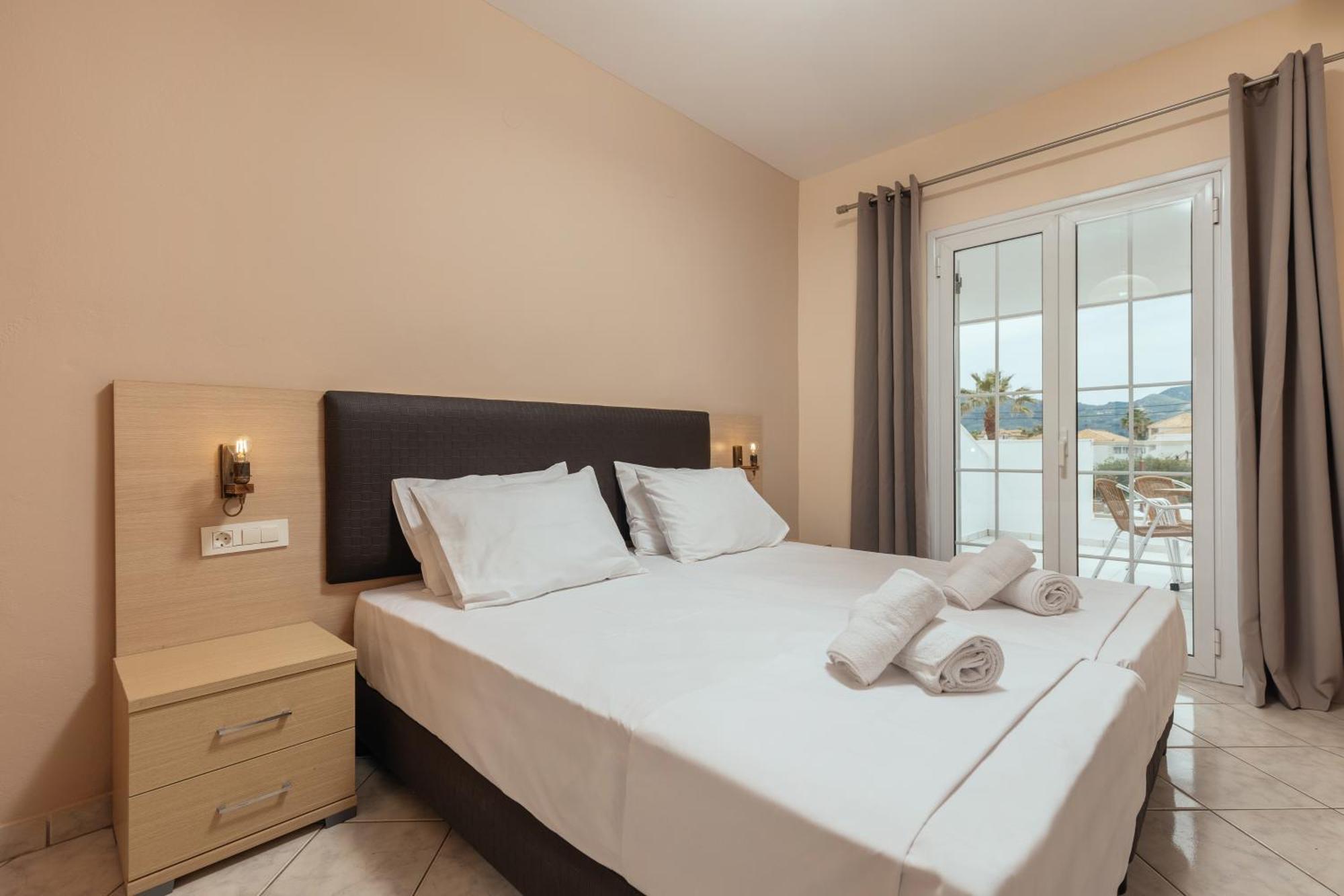 Yakinthos Hotel Лаганас Екстериор снимка