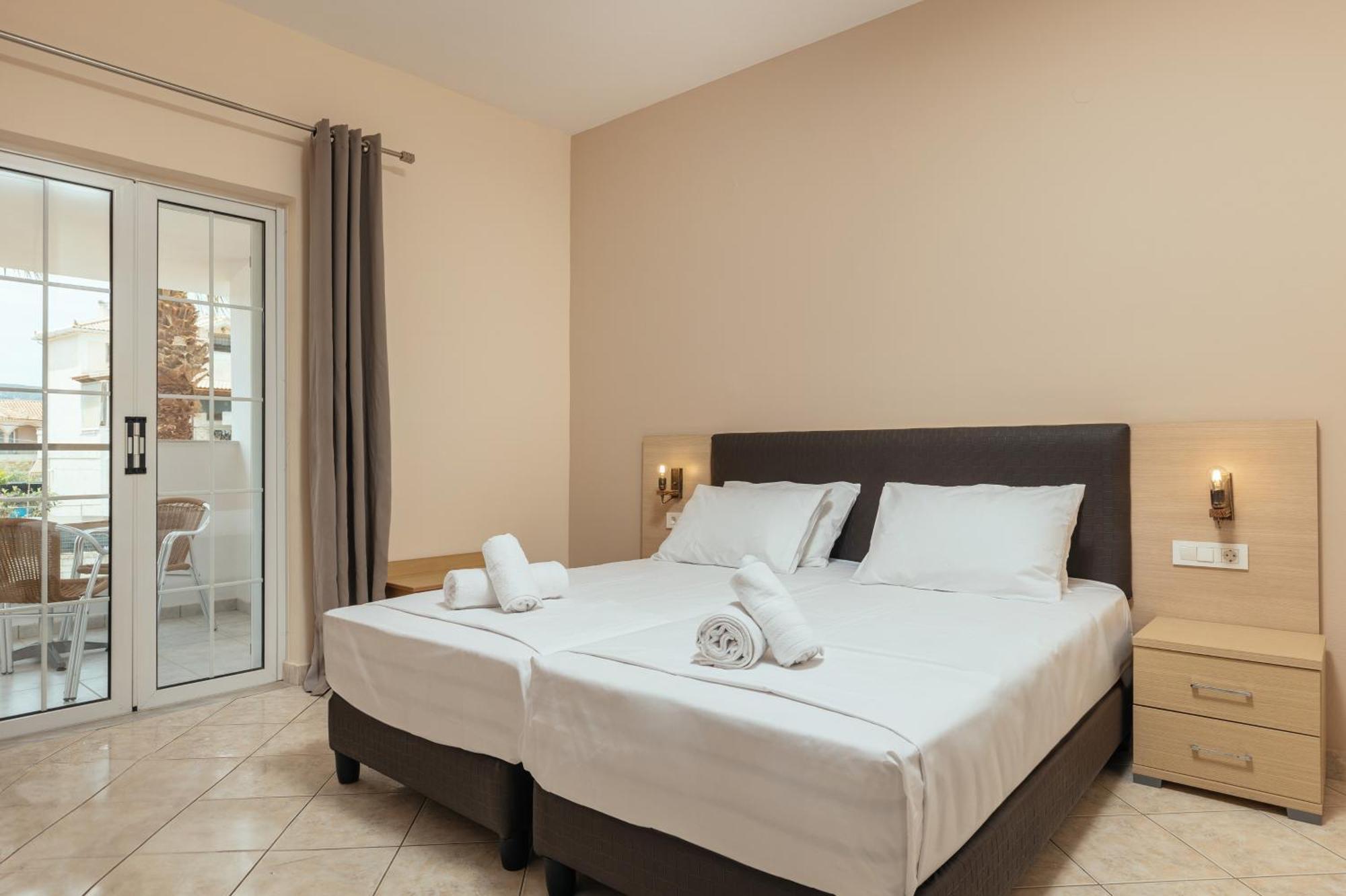 Yakinthos Hotel Лаганас Екстериор снимка